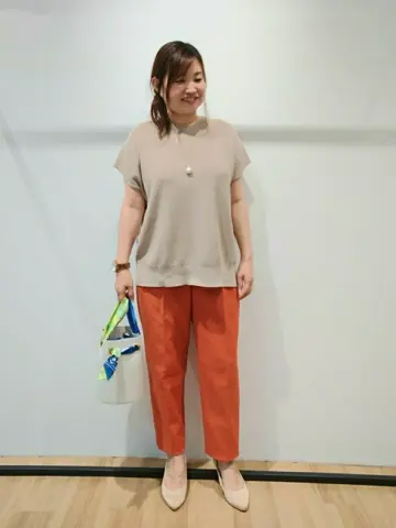 自由区 eri コーディネート画像