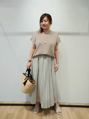 自由区 eri コーディネート画像