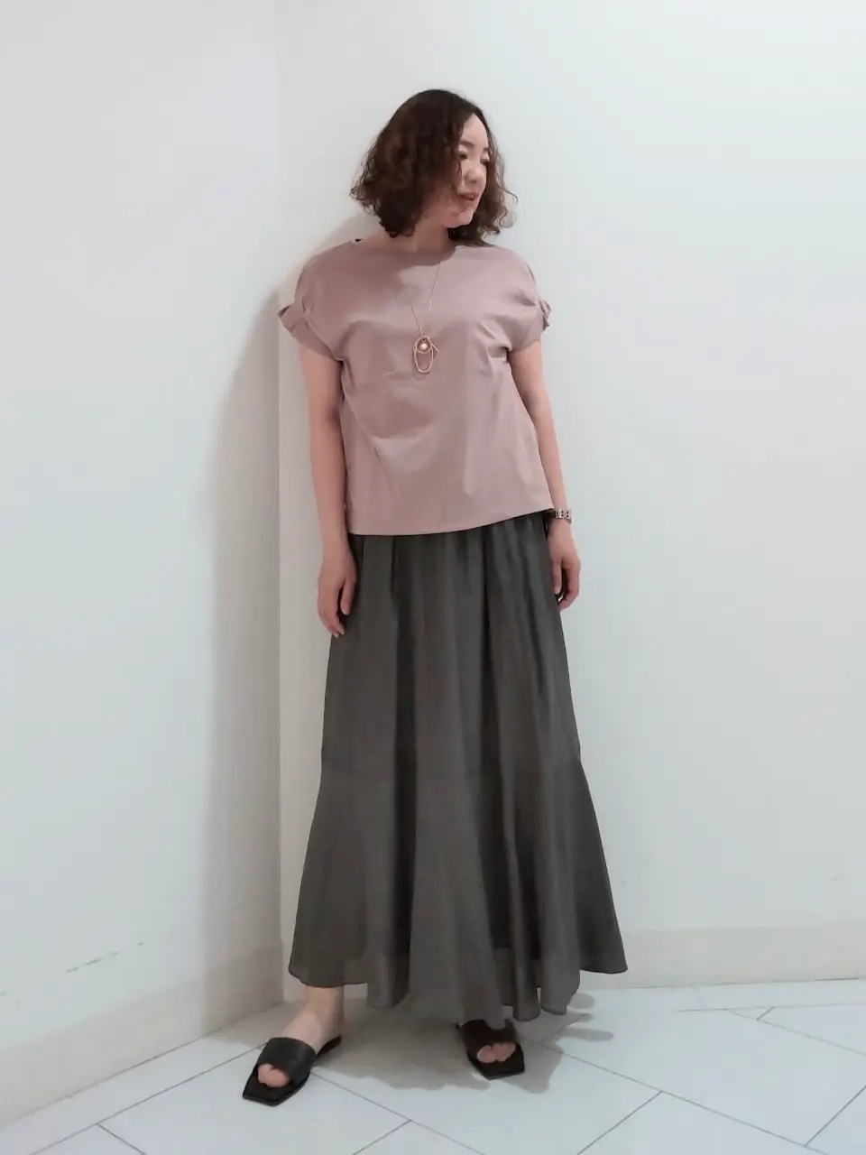  ナオミ コーディネート画像