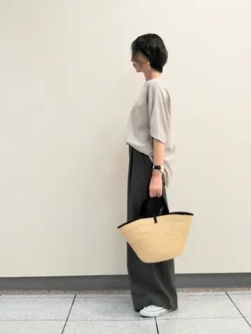 自由区 浅野 コーディネート画像