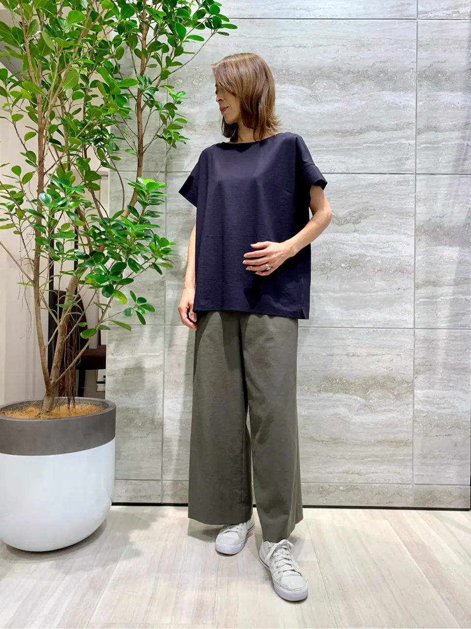 自由区 Ishii コーディネート画像