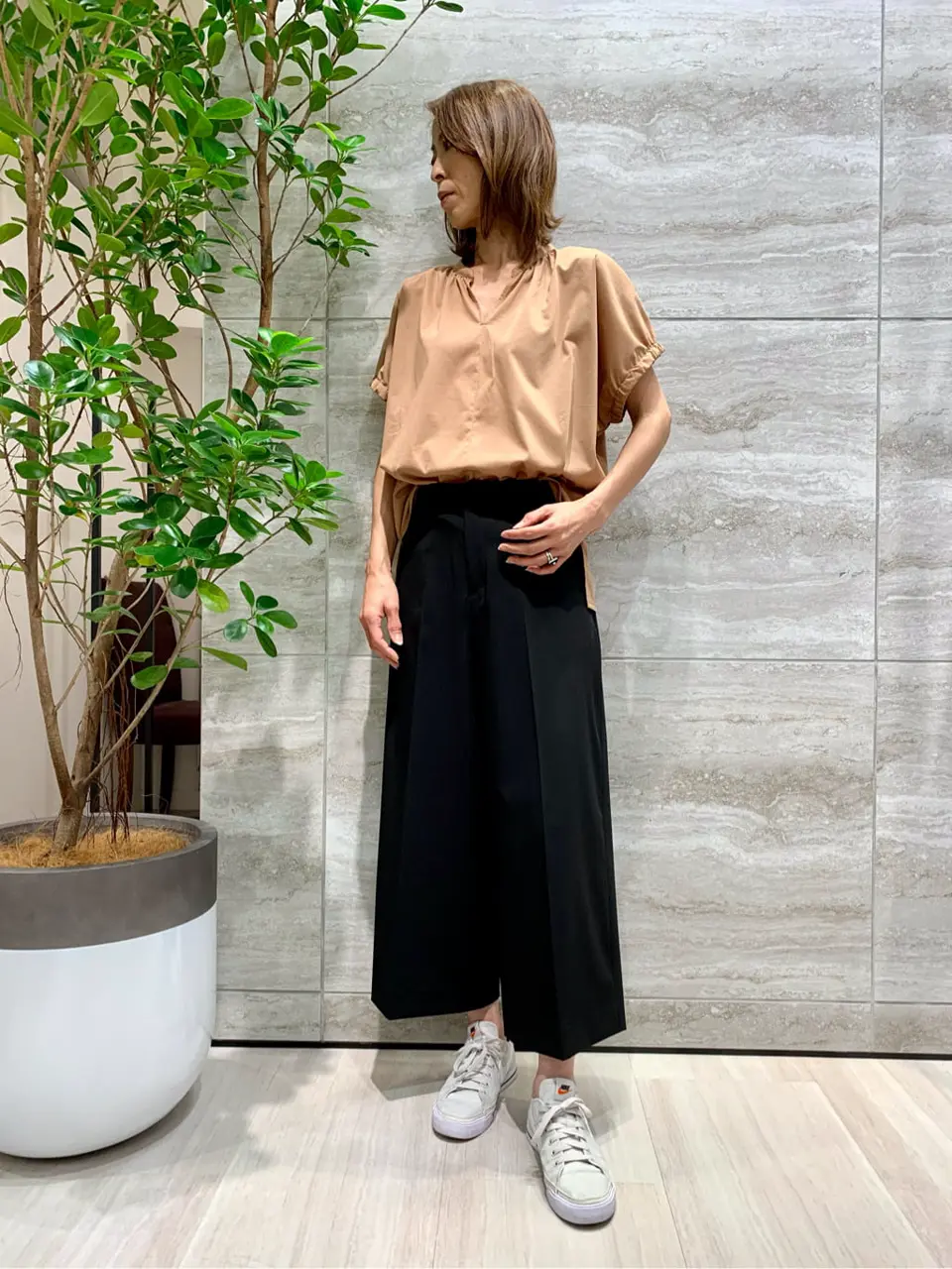 自由区 Ishii コーディネート画像