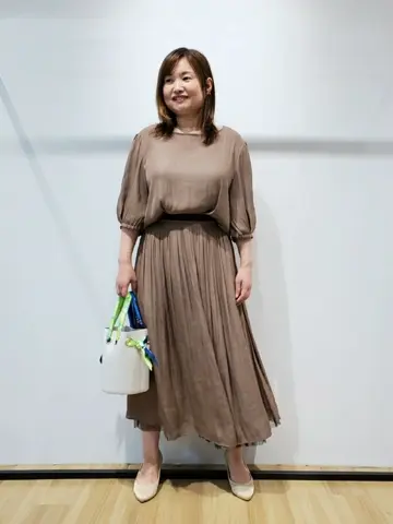 自由区 eri コーディネート画像