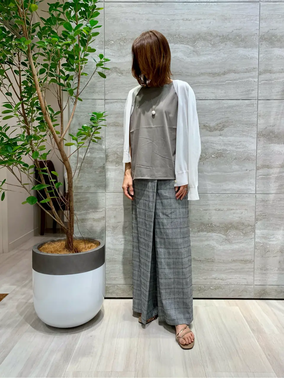 自由区 Ishii コーディネート画像