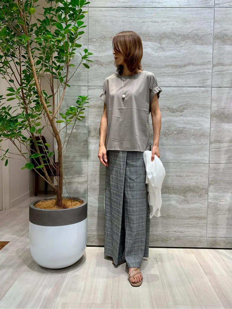 自由区 Ishii コーディネート画像