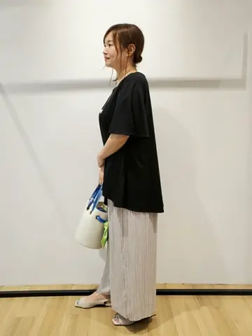 自由区 eri コーディネート画像