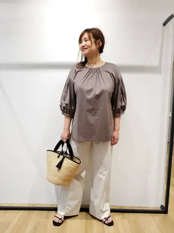 自由区 eri コーディネート画像