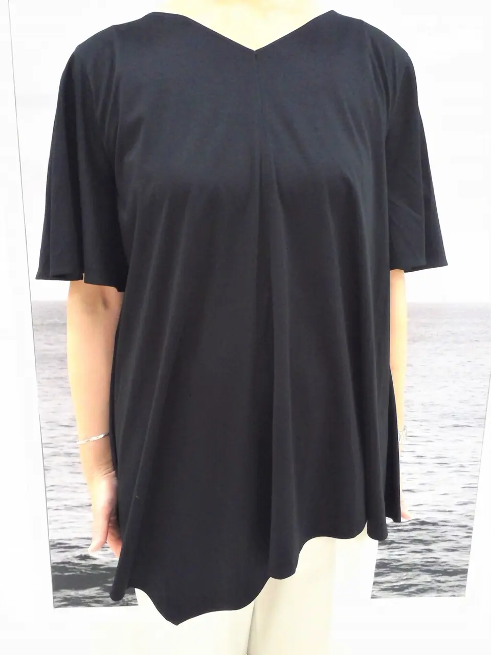 自由区 中鉢 コーディネート画像