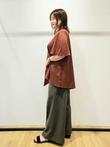 自由区 eri コーディネート画像