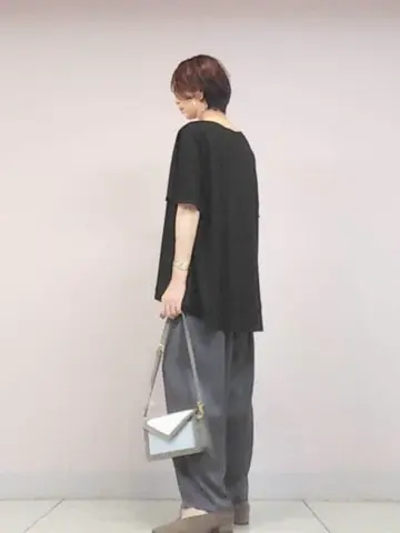 自由区 浅野 コーディネート画像