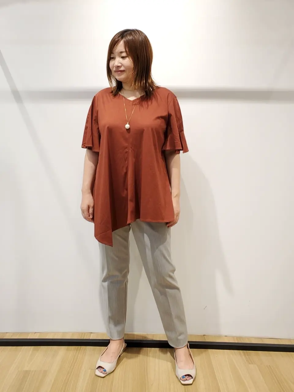 自由区 eri コーディネート画像