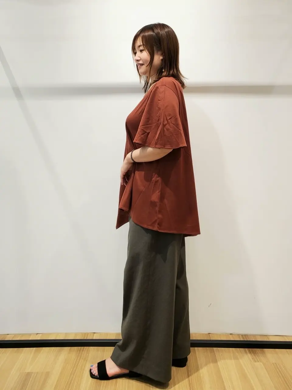 自由区 eri コーディネート画像