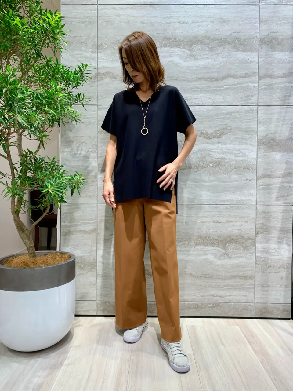 自由区 Ishii コーディネート画像