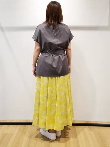 自由区 eri コーディネート画像