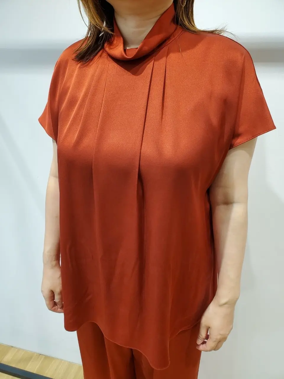 自由区 eri コーディネート画像