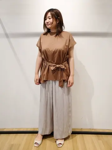 自由区 eri コーディネート画像