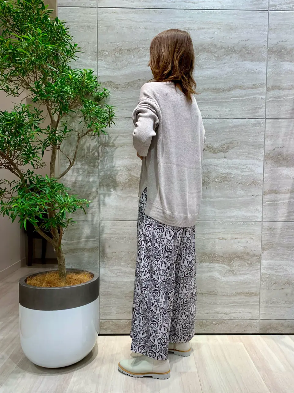 自由区 Ishii コーディネート画像