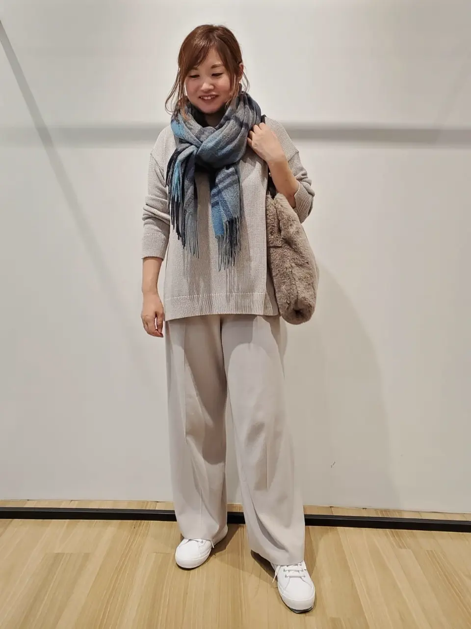 自由区 eri コーディネート画像