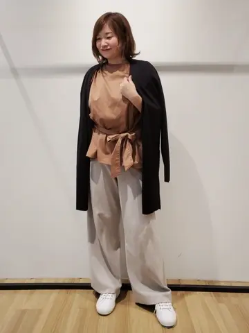 自由区 eri コーディネート画像