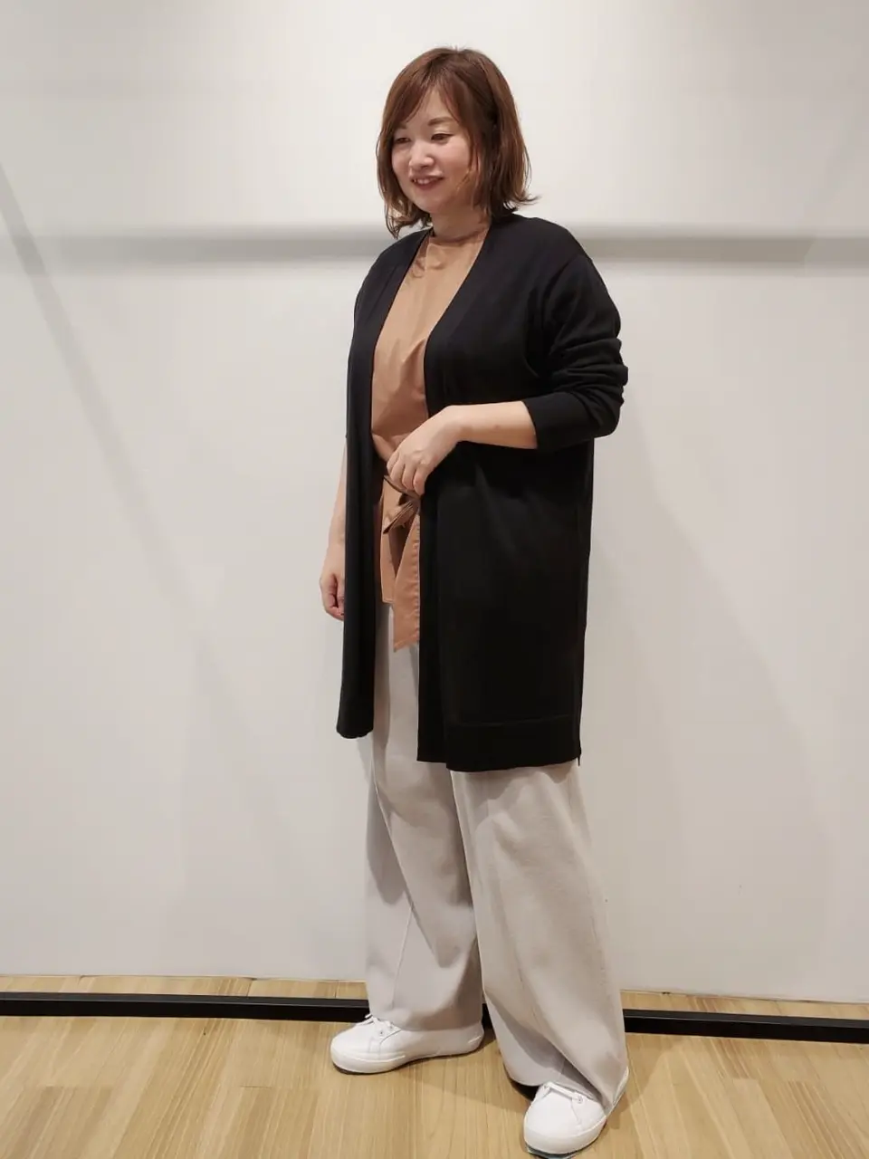 自由区 eri コーディネート画像