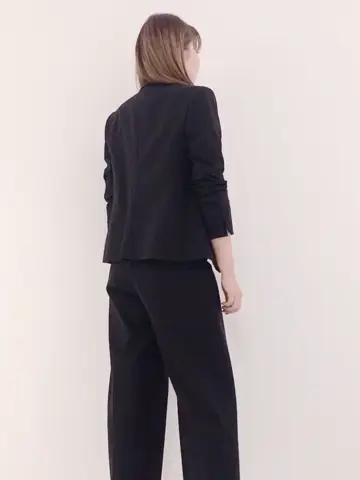 自由区 スタッフ コーディネート画像