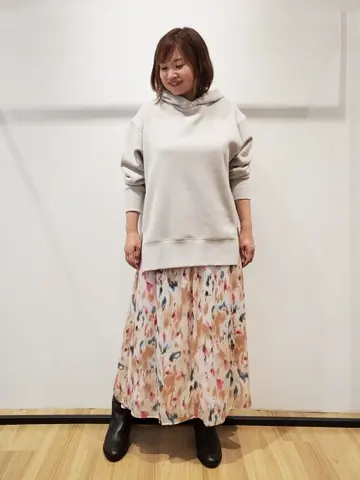 自由区 eri コーディネート画像