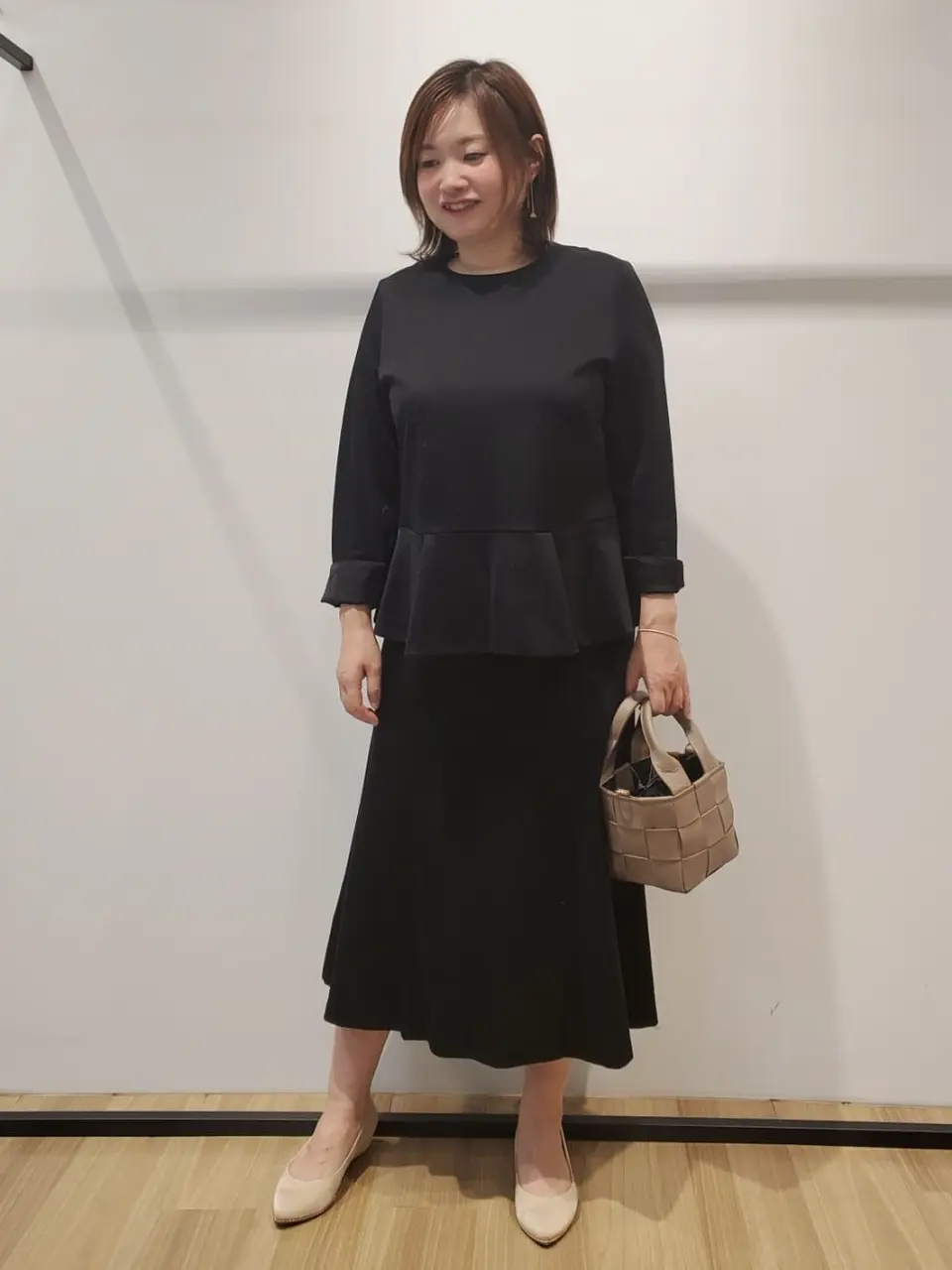 自由区 eri コーディネート画像