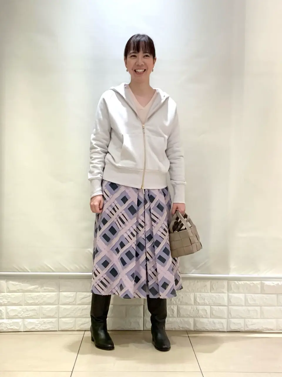  丸尾 コーディネート画像