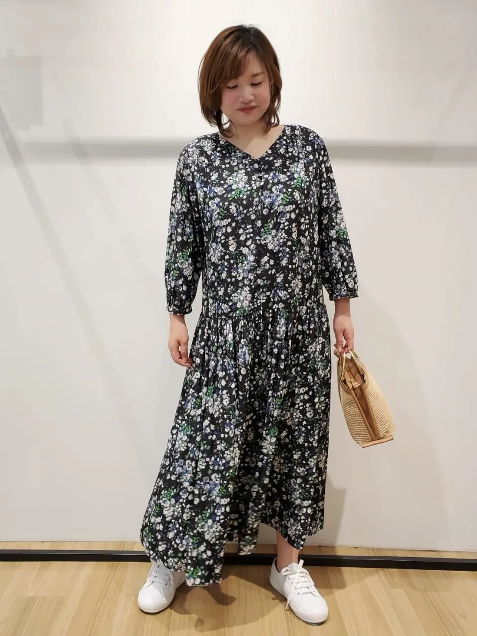 自由区 eri コーディネート画像