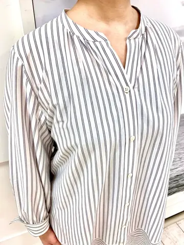 自由区 中鉢 コーディネート画像