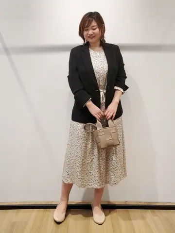 自由区 eri コーディネート画像