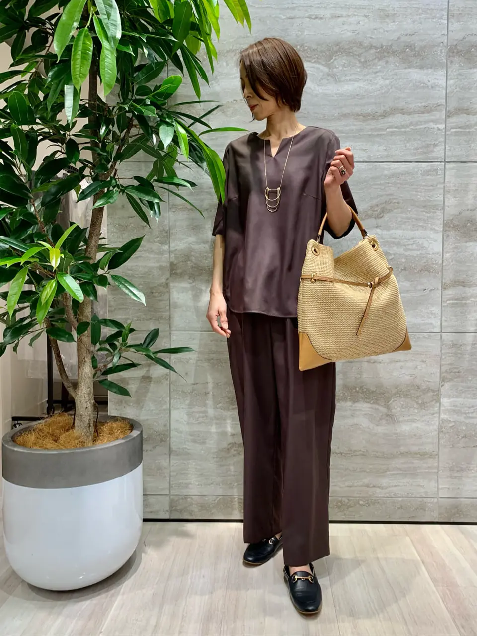 自由区 Ishii コーディネート画像