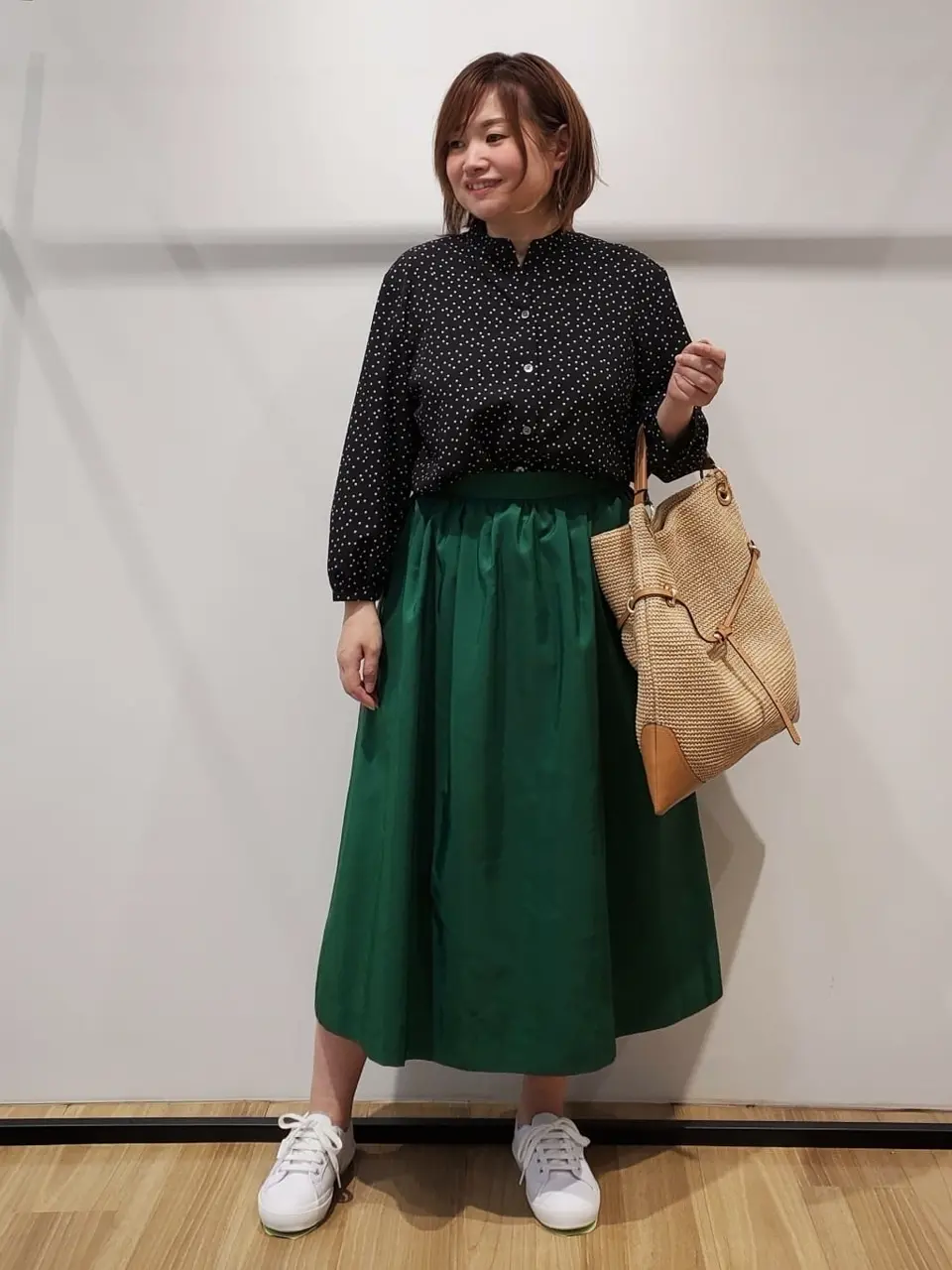 自由区 eri コーディネート画像