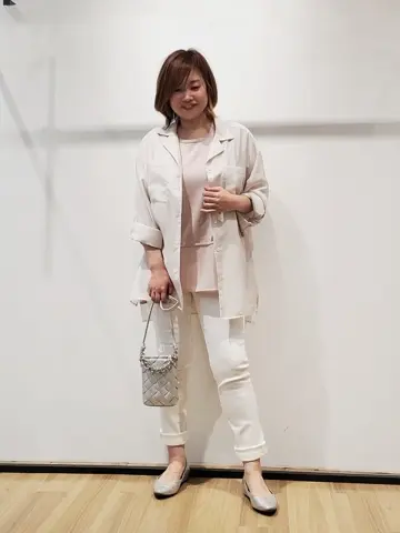 自由区 eri コーディネート画像