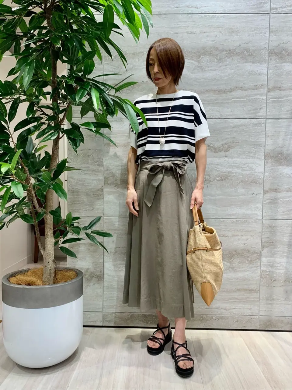 自由区 Ishii コーディネート画像