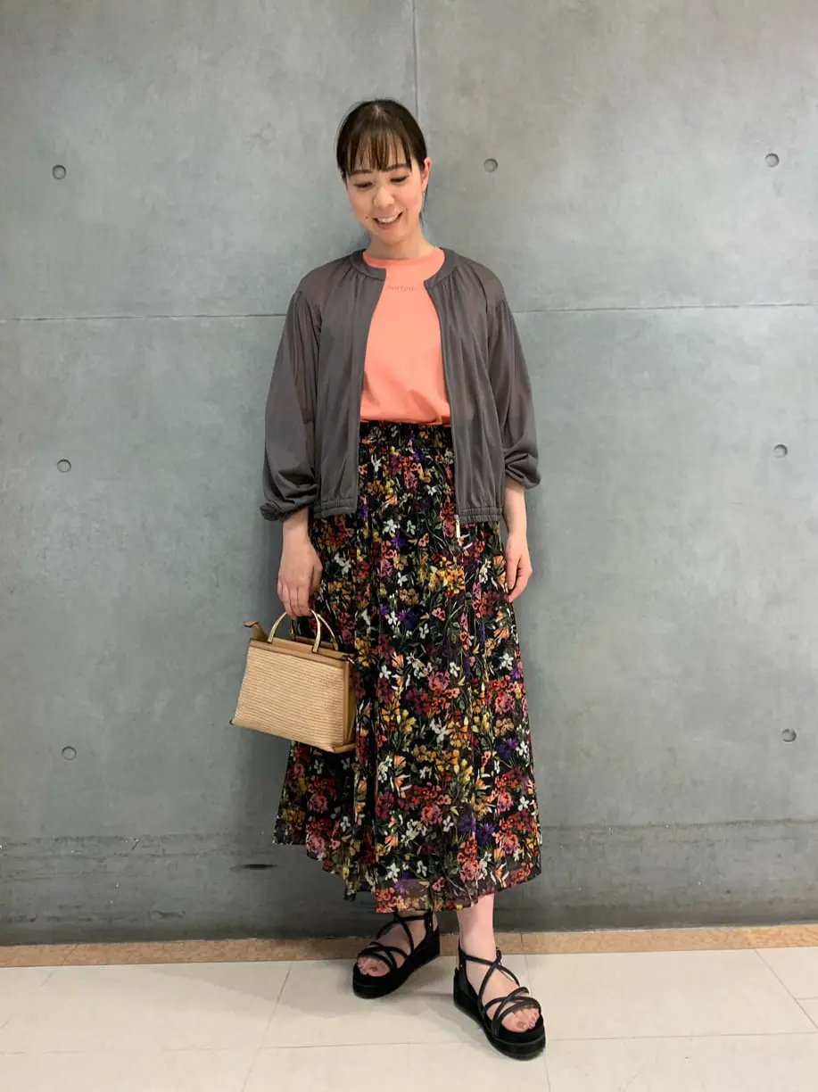  丸尾 コーディネート画像