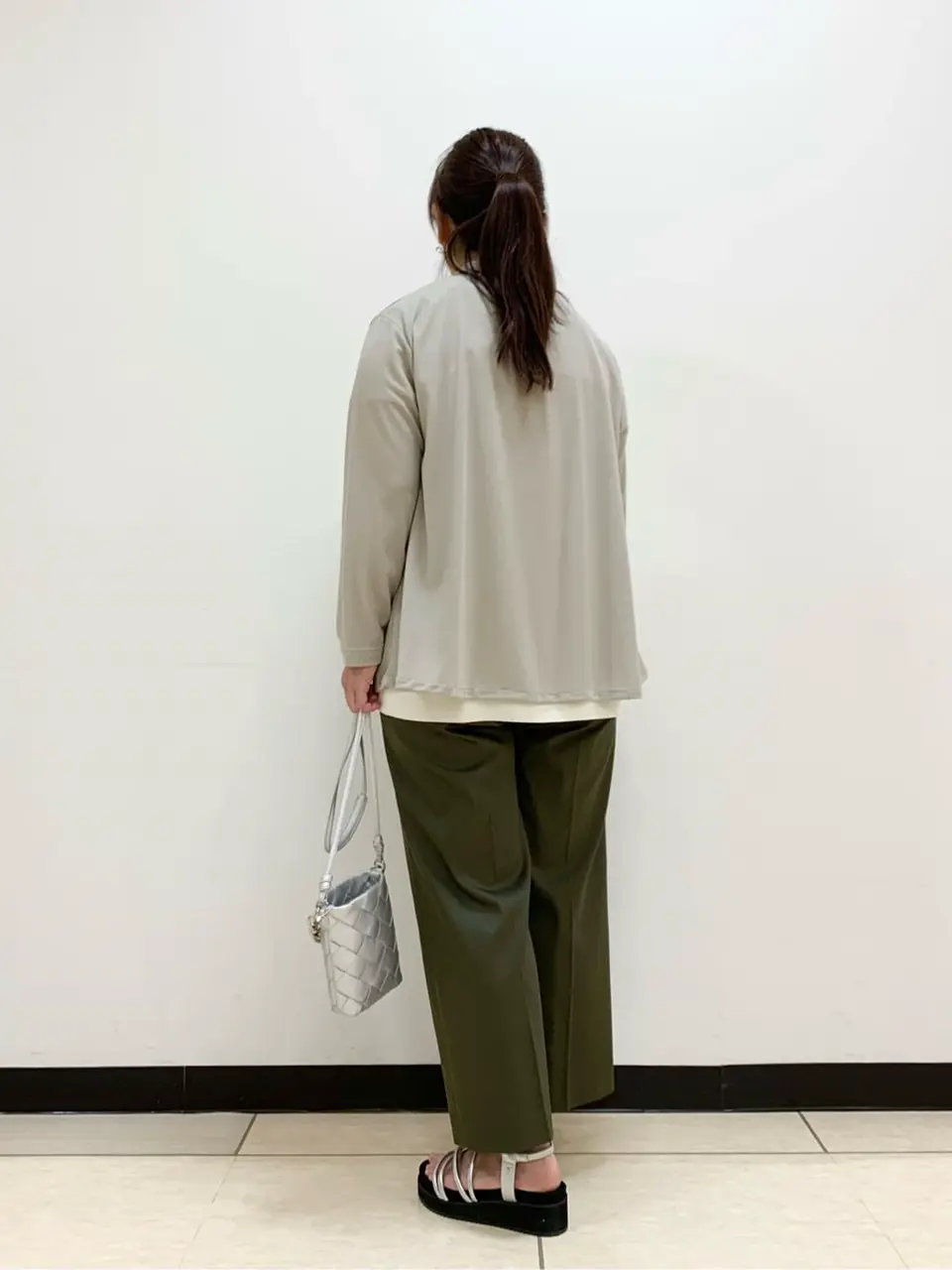 自由区 岡崎 コーディネート画像