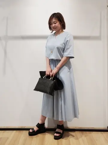 自由区 eri コーディネート画像