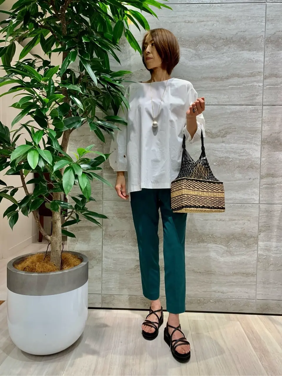 自由区 Ishii コーディネート画像