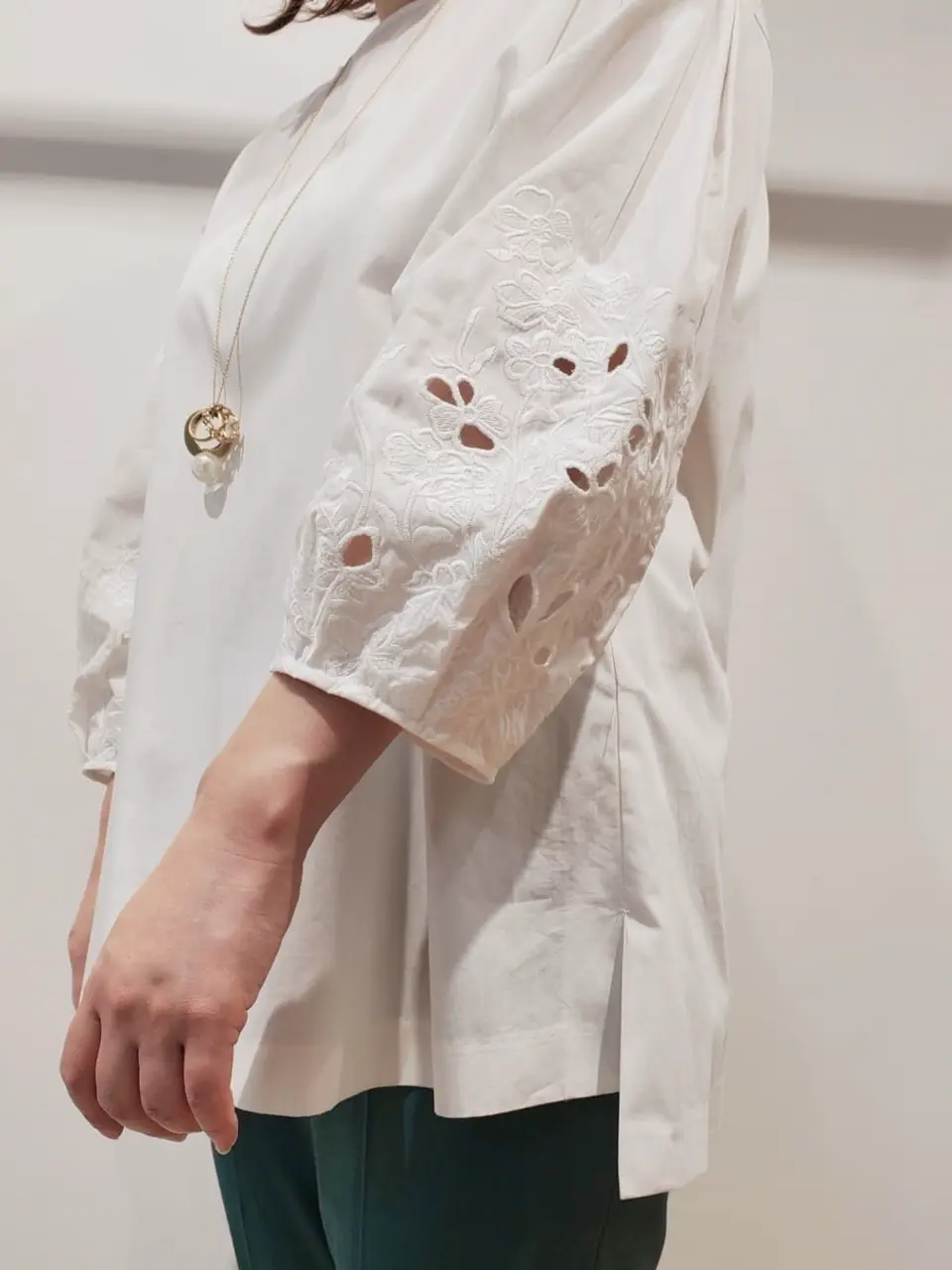 自由区 eri コーディネート画像