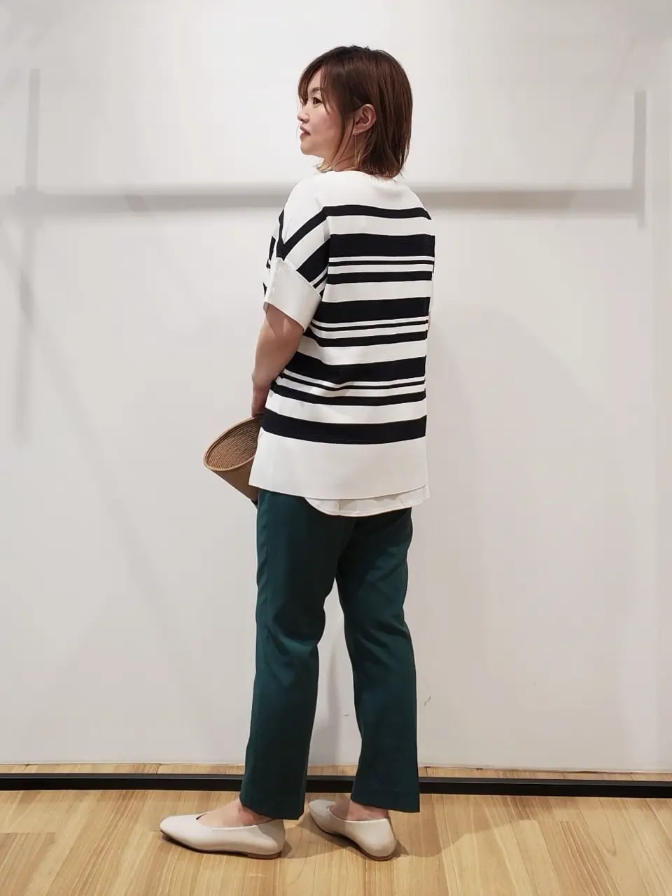 自由区 eri コーディネート画像