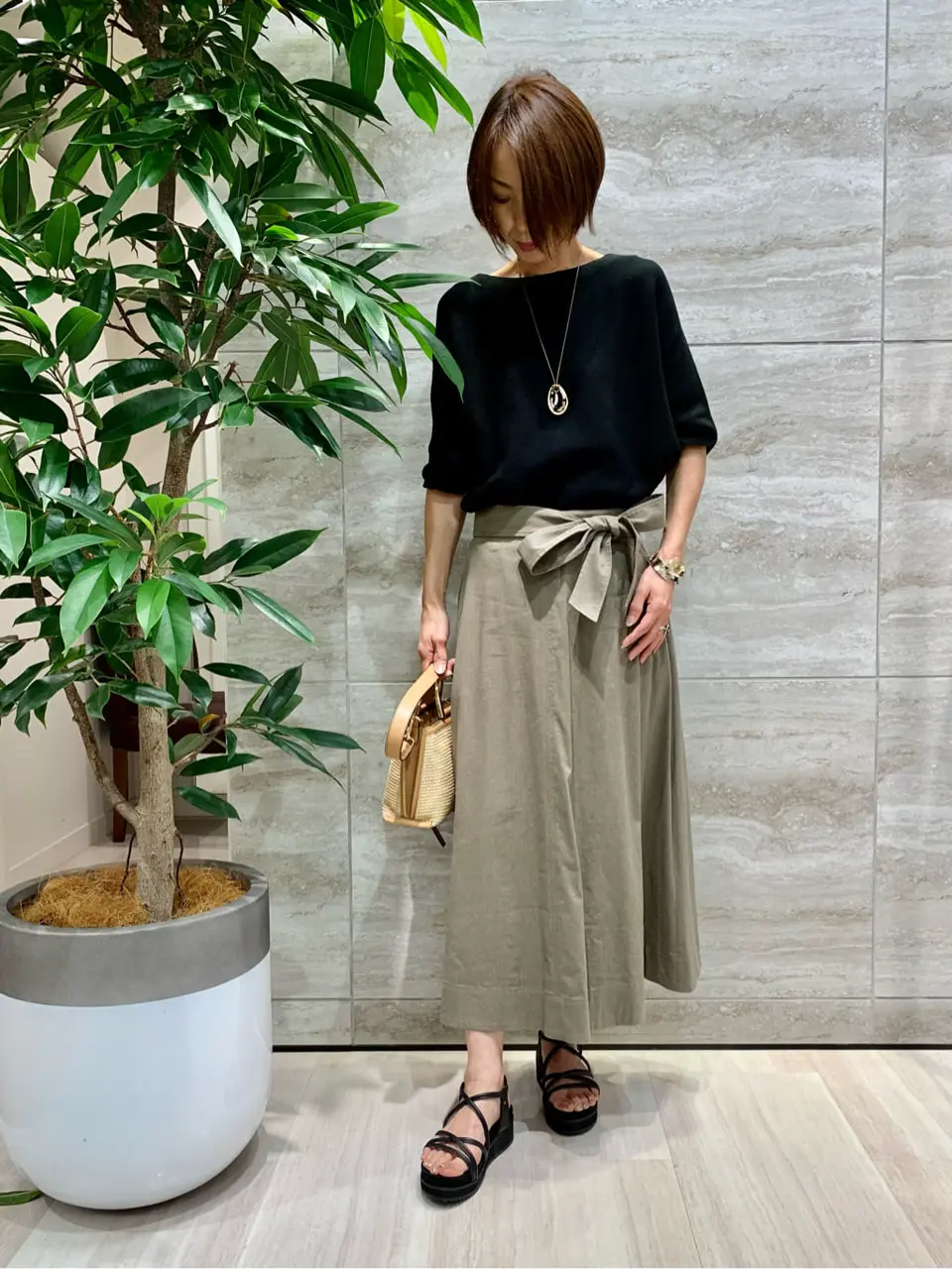 自由区 Ishii コーディネート画像