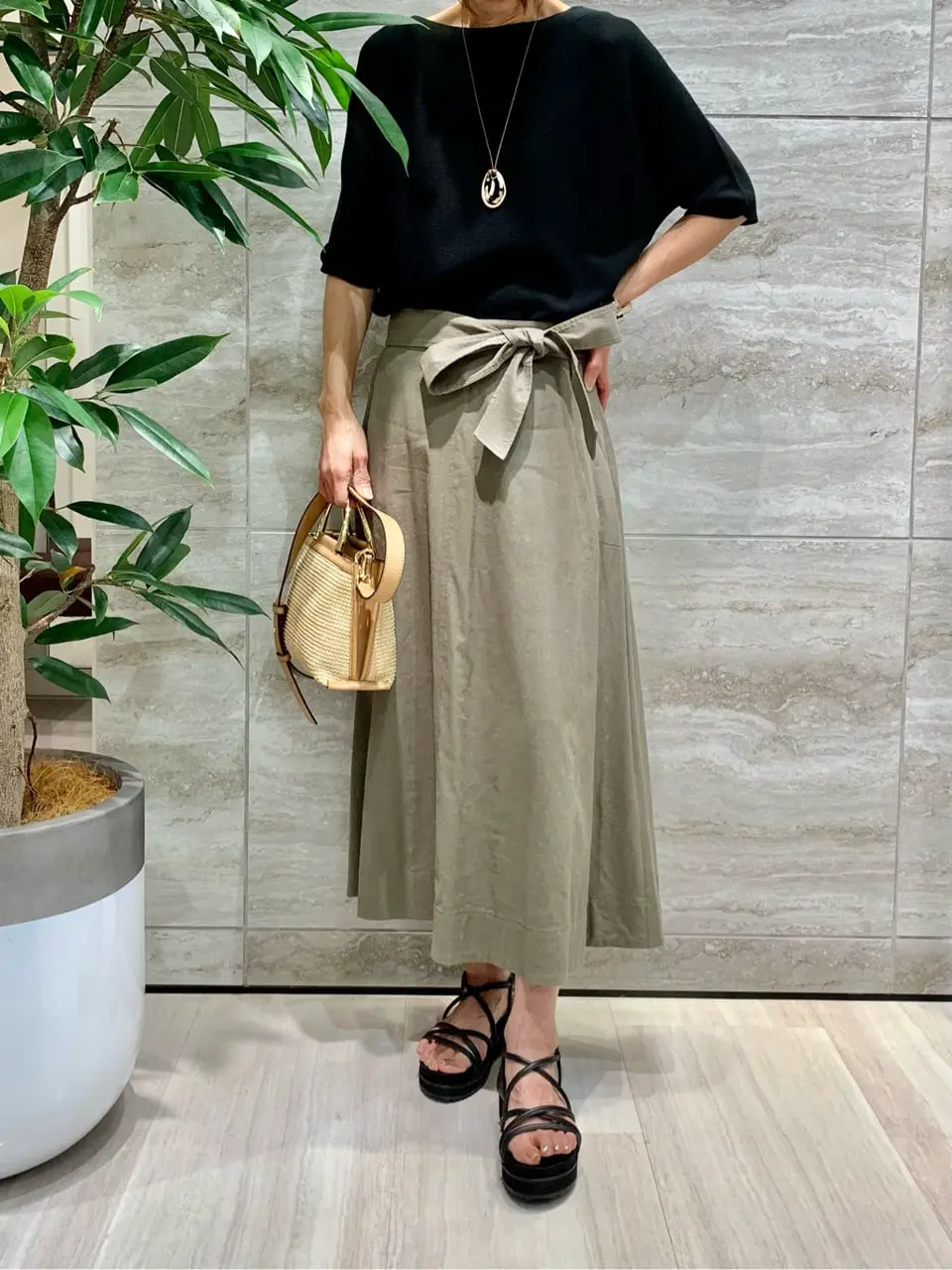 自由区 Ishii コーディネート画像