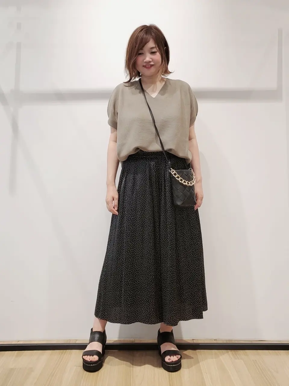 自由区 eri コーディネート画像