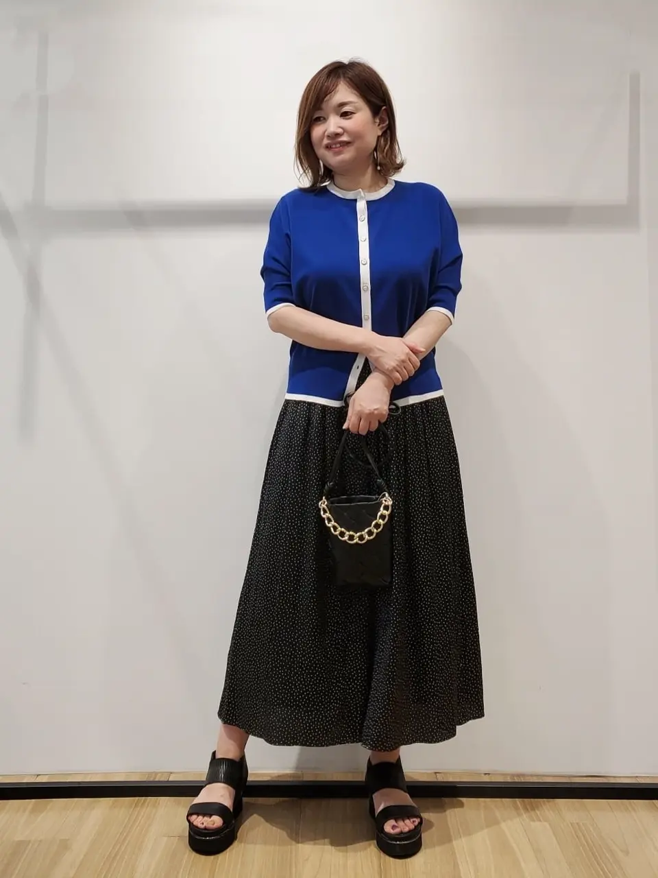 自由区 eri コーディネート画像