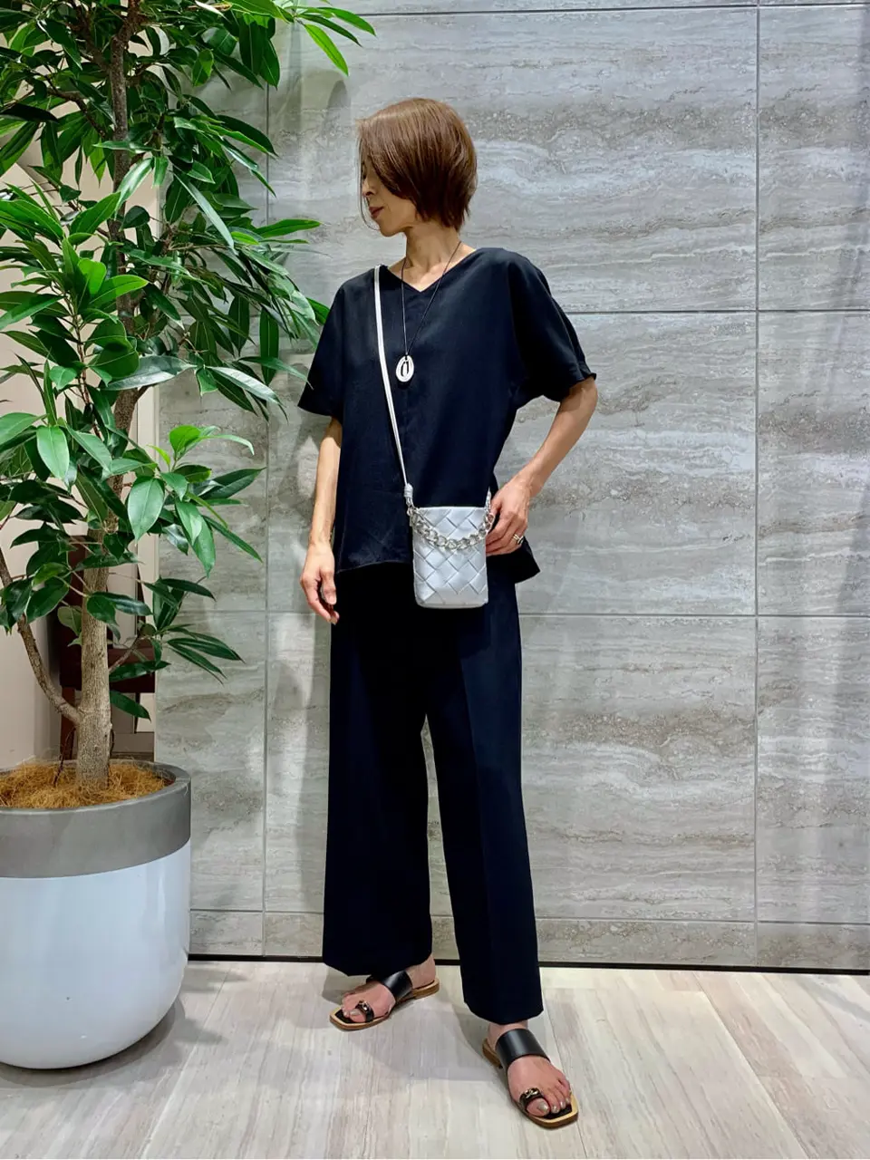 自由区 Ishii コーディネート画像