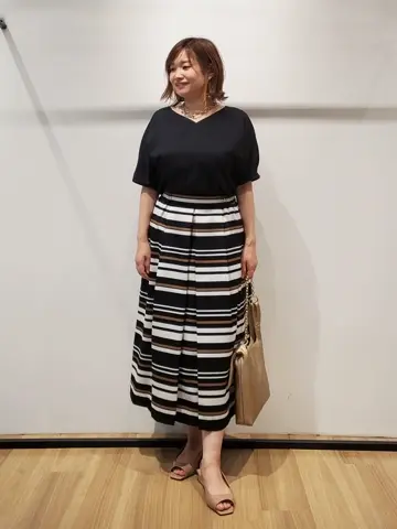 自由区 eri コーディネート画像