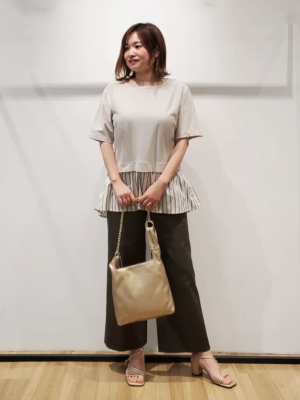 自由区 eri コーディネート画像