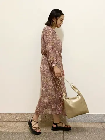 自由区 佐藤 コーディネート画像