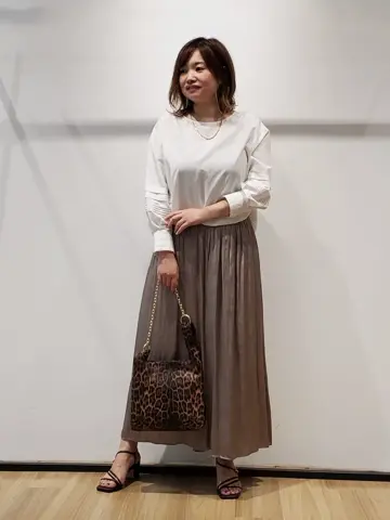 自由区 eri コーディネート画像